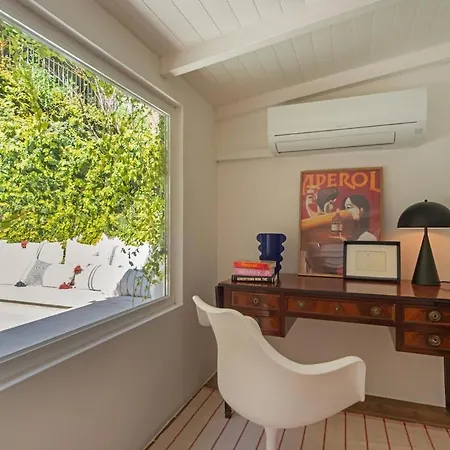 Read Info Below About 0Wner--Secret Garden In Downtown Apartment Lissabon